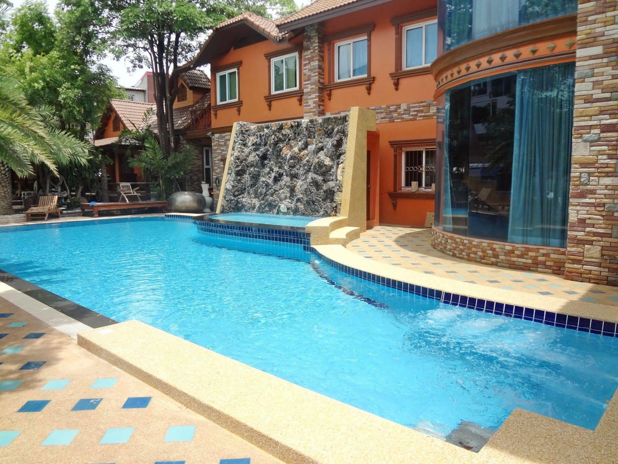 Khunsri Resort Art Boutique Hotel Pattaya Zewnętrze zdjęcie